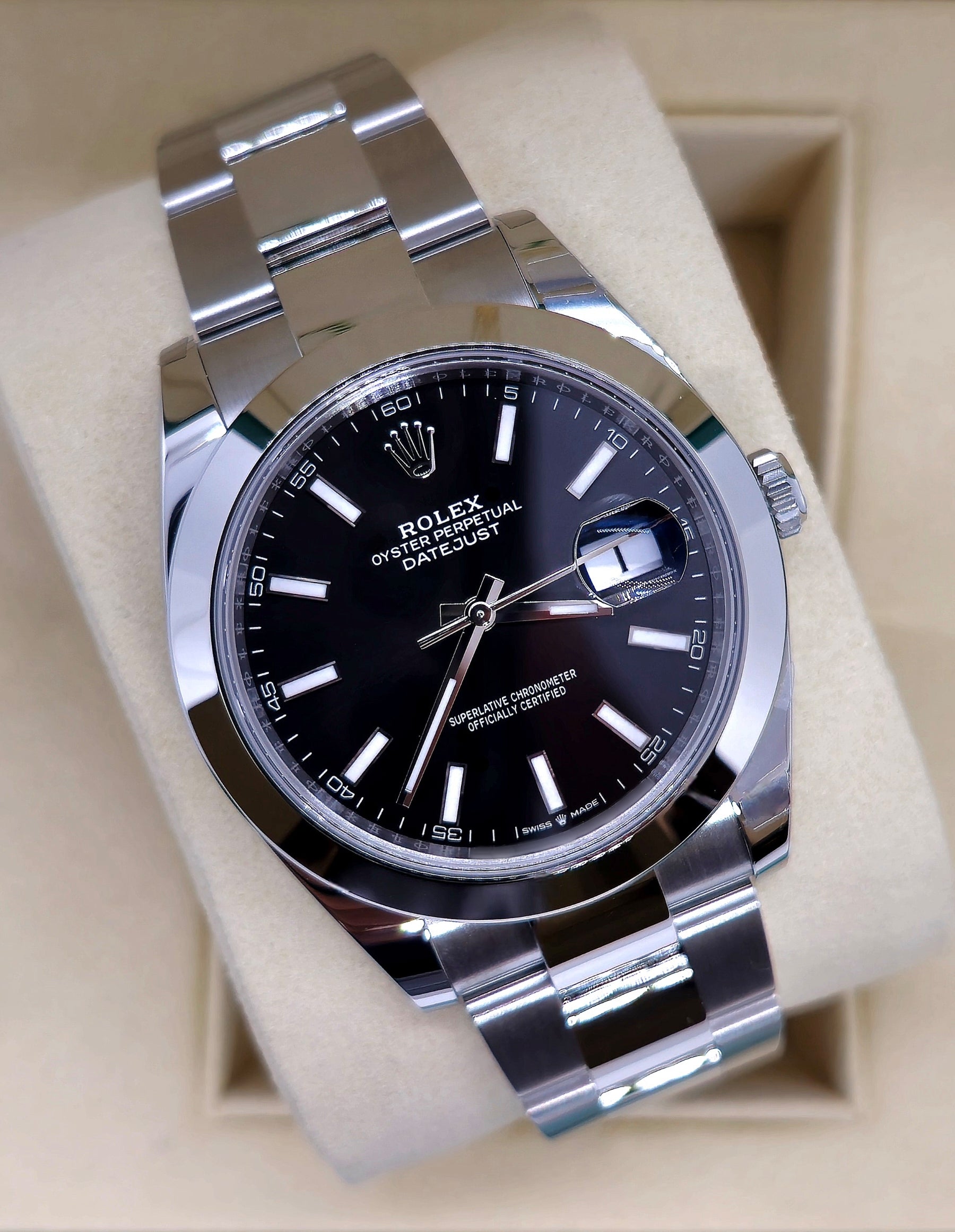 OYESTER PREPETUAL SILVER CHAIN BLACK DIAL